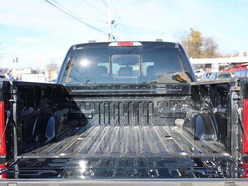 Used 2023 Ford F150 Lariat w/ Trailer Tow Package image 16