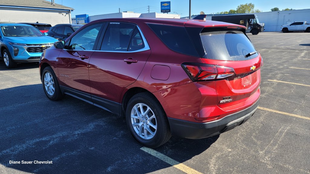 Used 2024 Chevrolet Equinox LT FWD image 4
