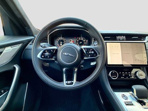 New 2026 Jaguar F-PACE SVR 575 Edition AWD/4WD image 11
