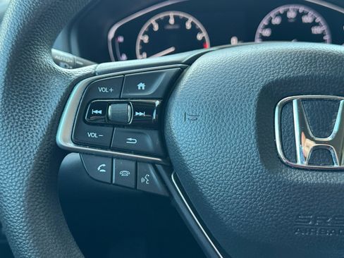 Used 2022 Honda Accord LX image 19