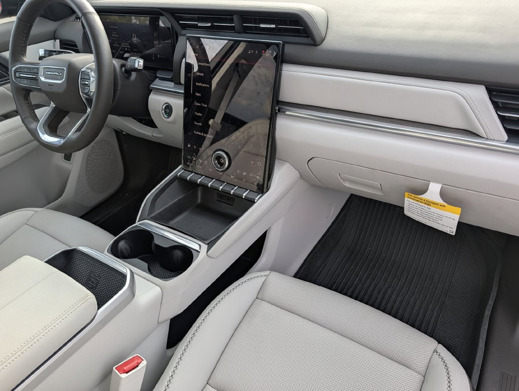 New 2027 GMC Terrain Denali w/ LPO, Floor Liner Package AWD/4WD image 33