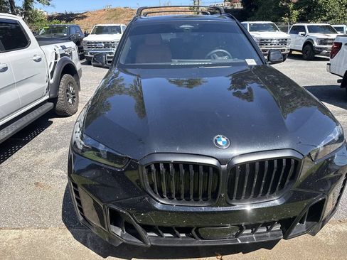 Used 2026 BMW X5 xDrive40i w/ M Sport Package AWD/4WD image 3