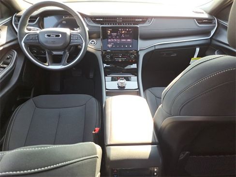 New 2025 Jeep Grand Cherokee L Laredo w/ Luxury Tech Group I image 11