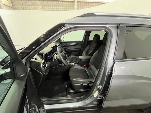 Used 2026 Chevrolet TrailBlazer LT FWD image 16