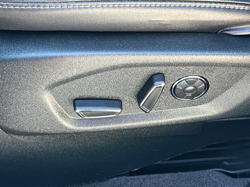 Used 2018 Ford Explorer Platinum AWD/4WD image 42