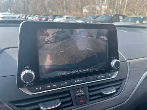 Used 2025 Nissan Altima 2.5 SV FWD image 20