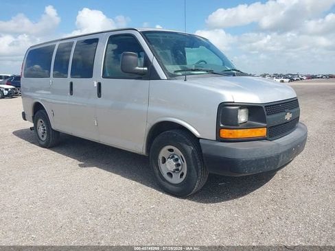 Used 2015 Chevrolet Express 2500 LS RWD image 1