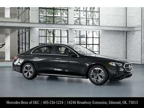Used 2025 Mercedes-Benz E 350 4MATIC Sedan image 13