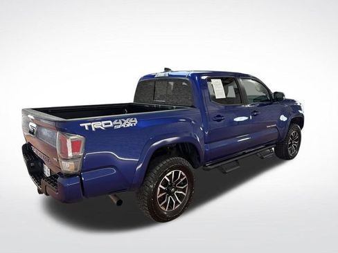 Used 2022 Toyota Tacoma TRD Sport w/ Technology Package AWD/4WD image 7