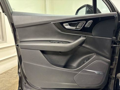 Used 2019 Audi Q7 3.0T Prestige AWD/4WD image 12