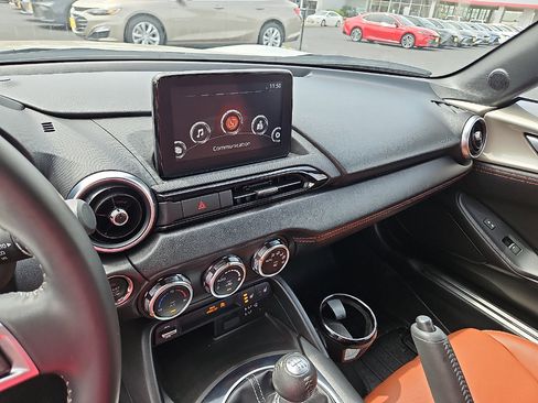Used 2023 MAZDA MX-5 Miata Grand Touring RWD image 16