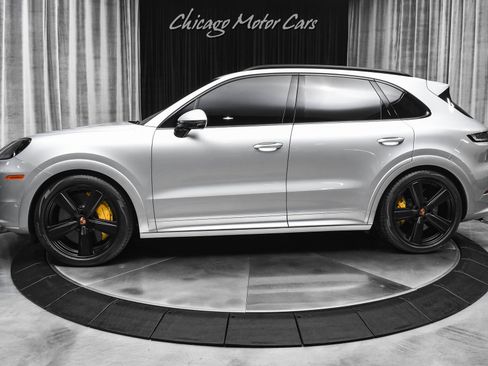 Used 2025 Porsche Cayenne GTS image 1
