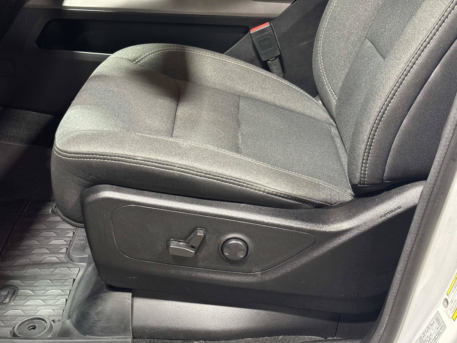 Used 2022 RAM 1500 Big Horn AWD/4WD image 18