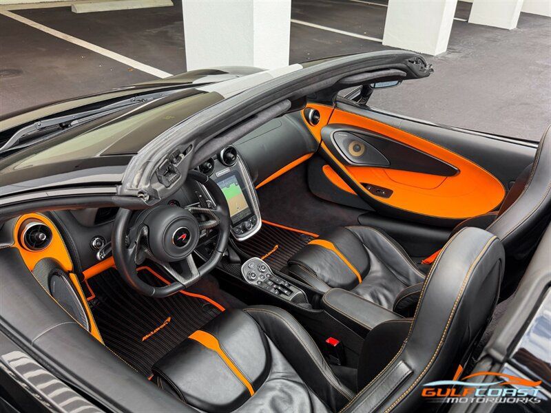 Used 2018 McLaren 570S Spider RWD image 2