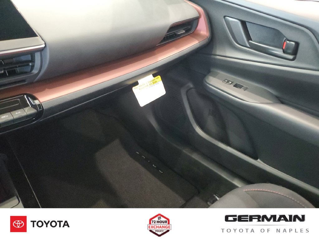 New 2026 Toyota Prius Plug-In Hybrid FWD image 31