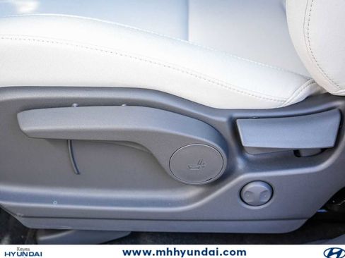 New 2026 Hyundai Santa Fe SE FWD image 22