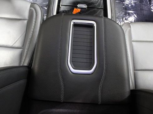 Used 2024 GMC Yukon XL Denali image 31