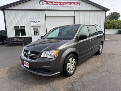 Used 2016 Dodge Grand Caravan SE w/ Quick Order Package 29E SE FWD image 1