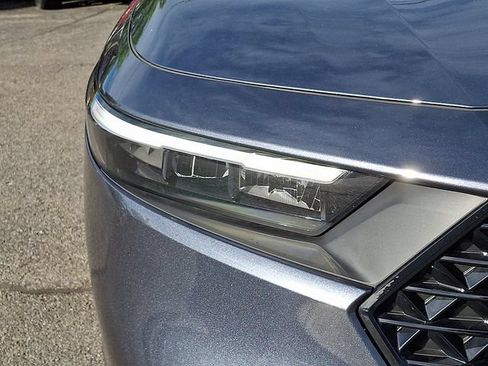Used 2025 Honda Accord SE image 10