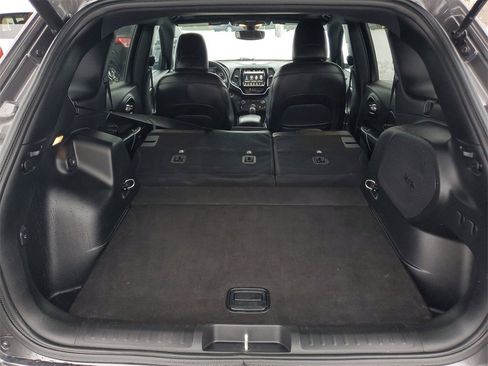 Used 2019 Jeep Cherokee High Altitude image 25