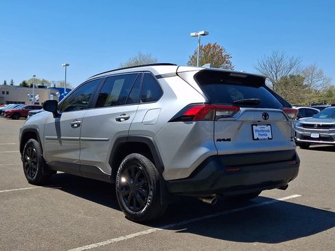 Used 2019 Toyota RAV4 LE w/ All Weather Liner Package AWD/4WD image 7