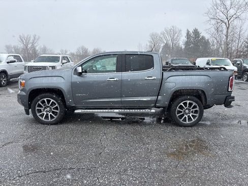 Used 2020 GMC Canyon Denali image 2