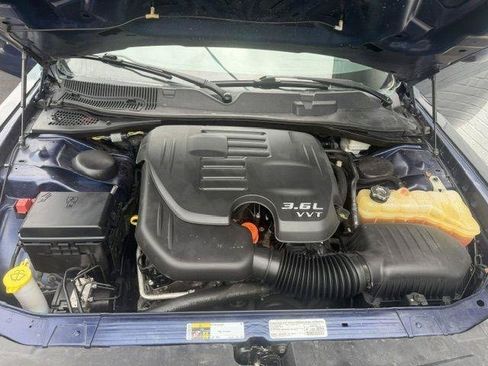 Used 2014 Dodge Challenger SXT Plus RWD image 8