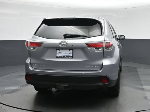 Used 2016 Toyota Highlander Limited w/ Driver Technology Package AWD/4WD image 6