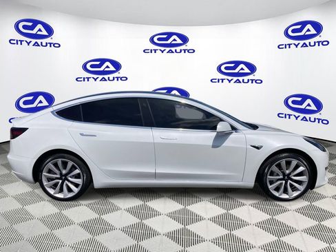 Used 2018 Tesla Model 3 Long Range RWD image 2