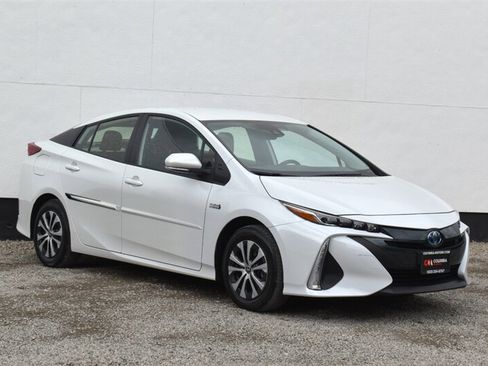 Used 2022 Toyota Prius Prime XLE FWD image 1