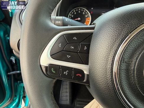 Used 2021 Jeep Renegade Latitude AWD/4WD image 33