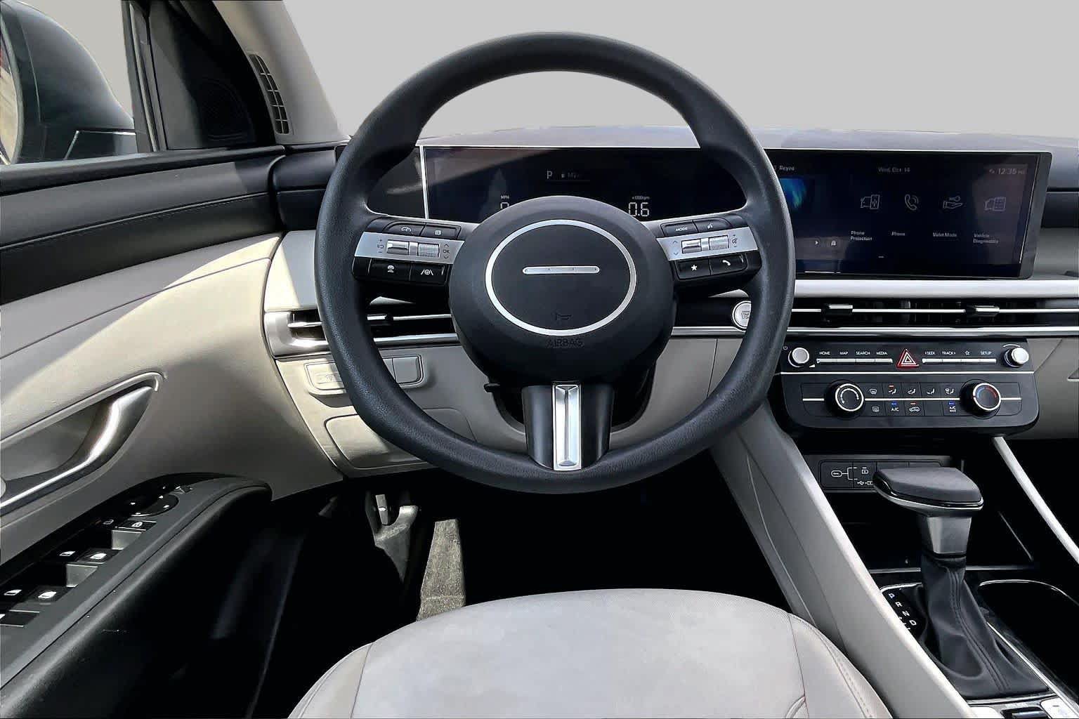 Used 2025 Hyundai Tucson SE FWD image 4