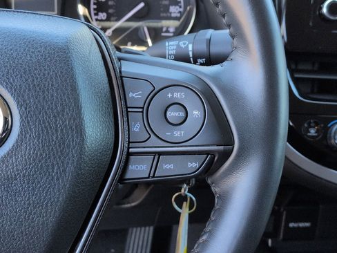 Used 2023 Toyota Camry SE image 19