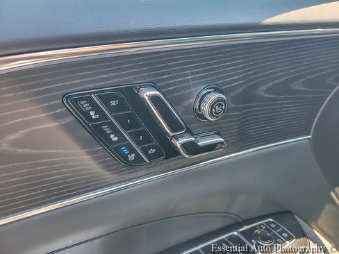 Certified 2024 Cadillac Lyriq Sport w/ LPO, Floor Liner Package AWD/4WD image 15