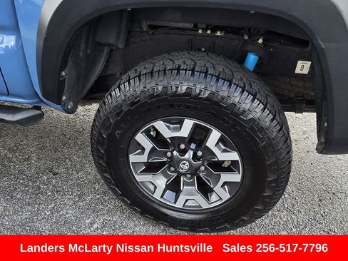 Used 2019 Toyota Tacoma TRD Off-Road image 12