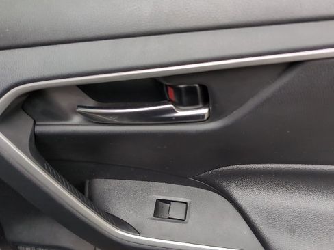 Used 2019 Toyota RAV4 XLE image 22