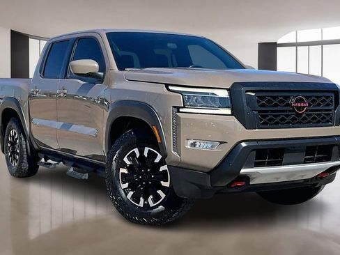 Used 2022 Nissan Frontier Pro-X w/ Technology Package image 11