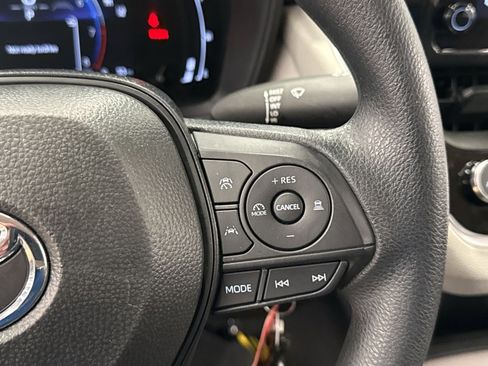Used 2026 Toyota Corolla LE FWD image 34