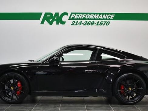 Used 2018 Porsche 911 Carrera S RWD image 2