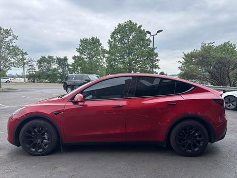 Used 2021 Tesla Model Y Long Range AWD/4WD image 6