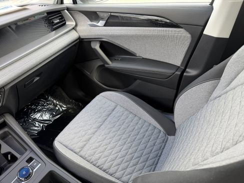 New 2026 Volkswagen Tiguan S FWD image 15