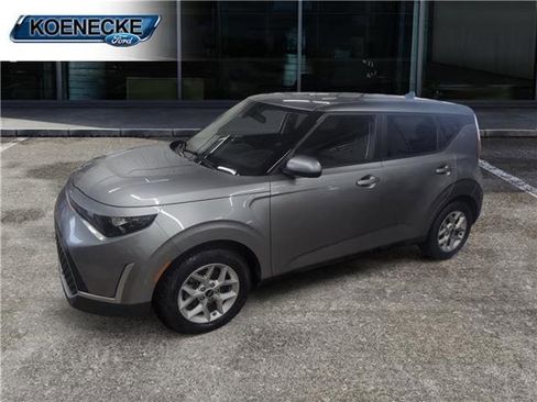 Used 2024 Kia Soul LX w/ Option Group 015 FWD image 1