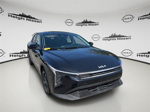Used 2025 Kia K4 FWD image 9