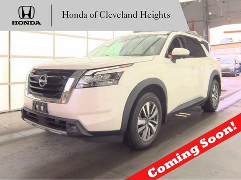 Used 2023 Nissan Pathfinder SL w/ SL Premium Package AWD/4WD image 1