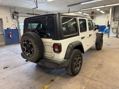 Used 2021 Jeep Wrangler Unlimited Sport image 9
