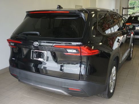 Certified 2024 Toyota Grand Highlander AWD image 18