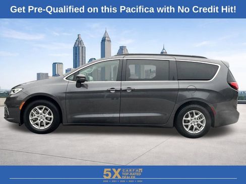 Used 2022 Chrysler Pacifica Touring-L image 22