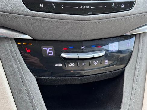 Used 2018 Cadillac XT5 Luxury w/ Driver Awareness Package image 28