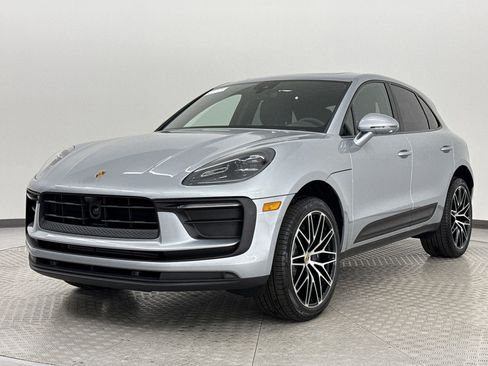 New 2025 Porsche Macan image 1