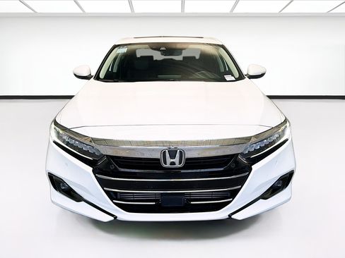 Used 2022 Honda Accord Touring image 2